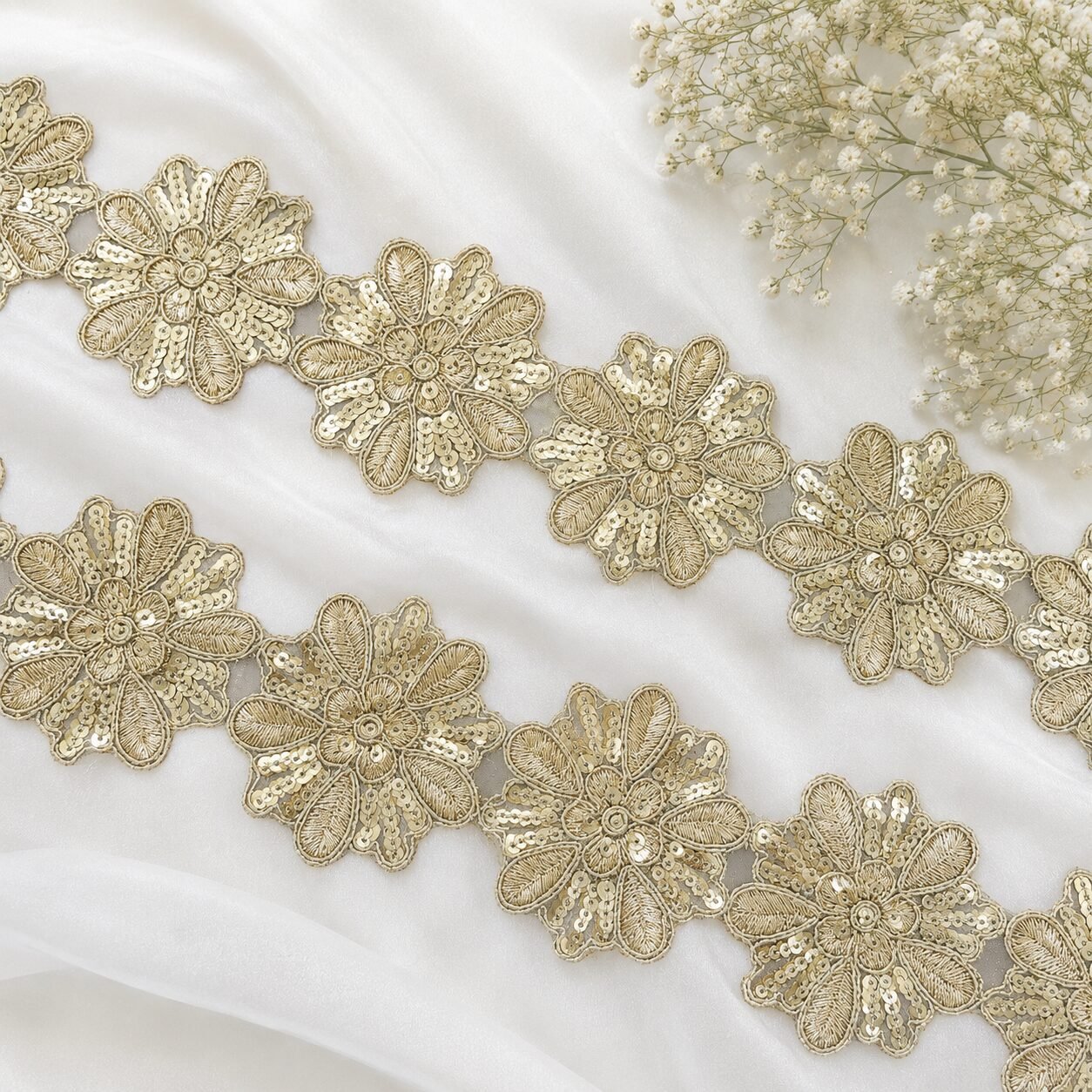 golden zari flower border